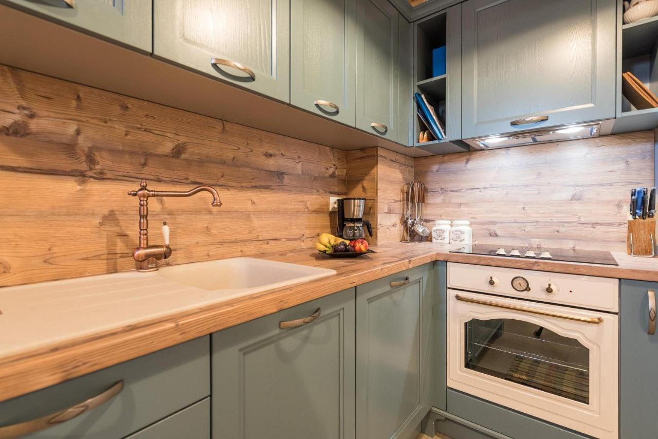 Holiday Home Lipa Nasa Neviđane Екстериор снимка