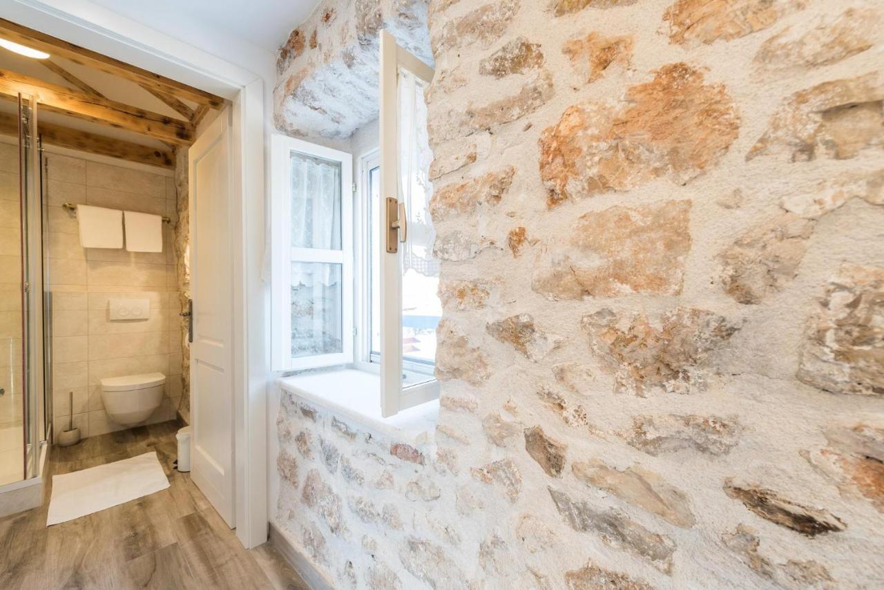 Holiday Home Lipa Nasa Neviđane Екстериор снимка